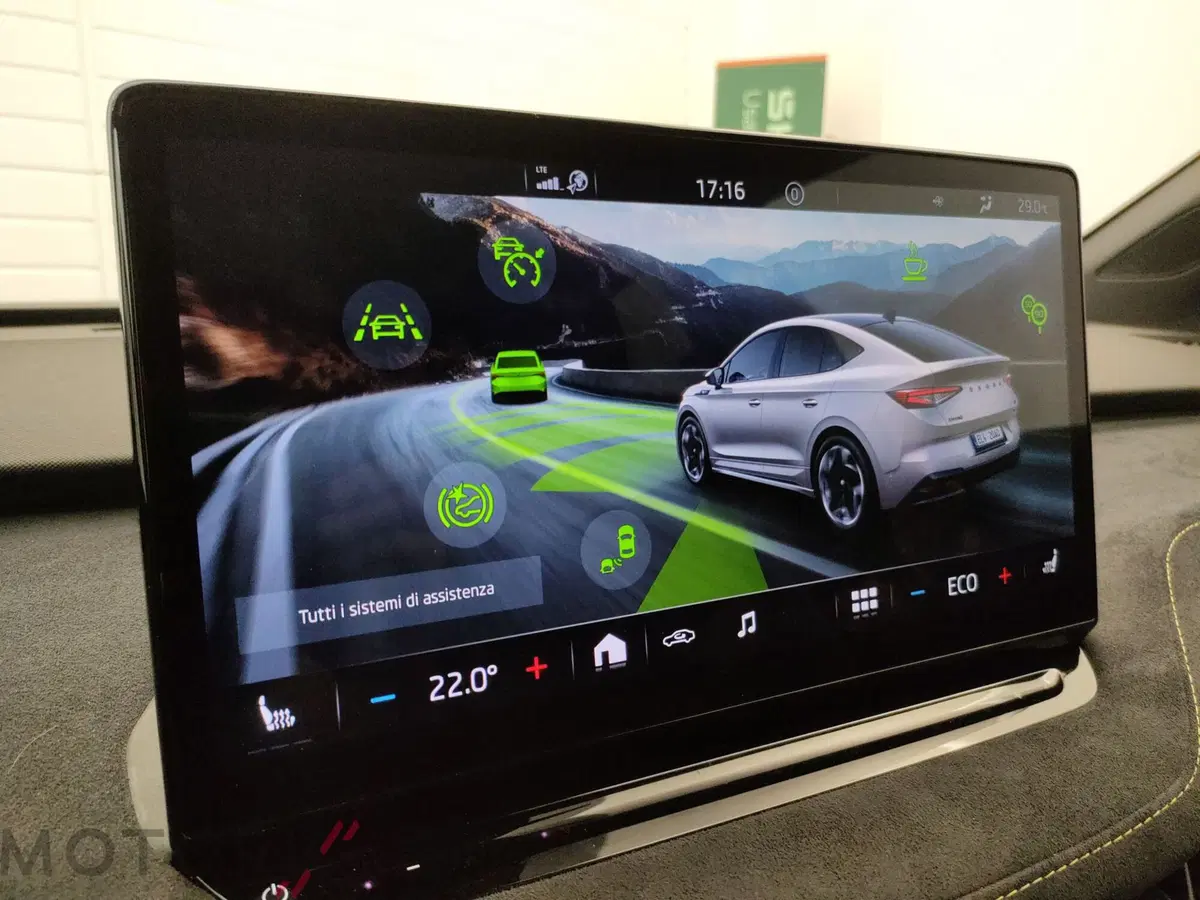 Skoda Enyaq Coupé usata a Varese (16)