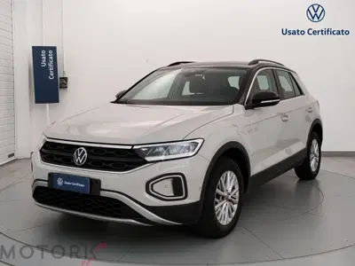 Volkswagen T-Roc 1.0 TSI Life del 2023 usata a Busto Arsizio