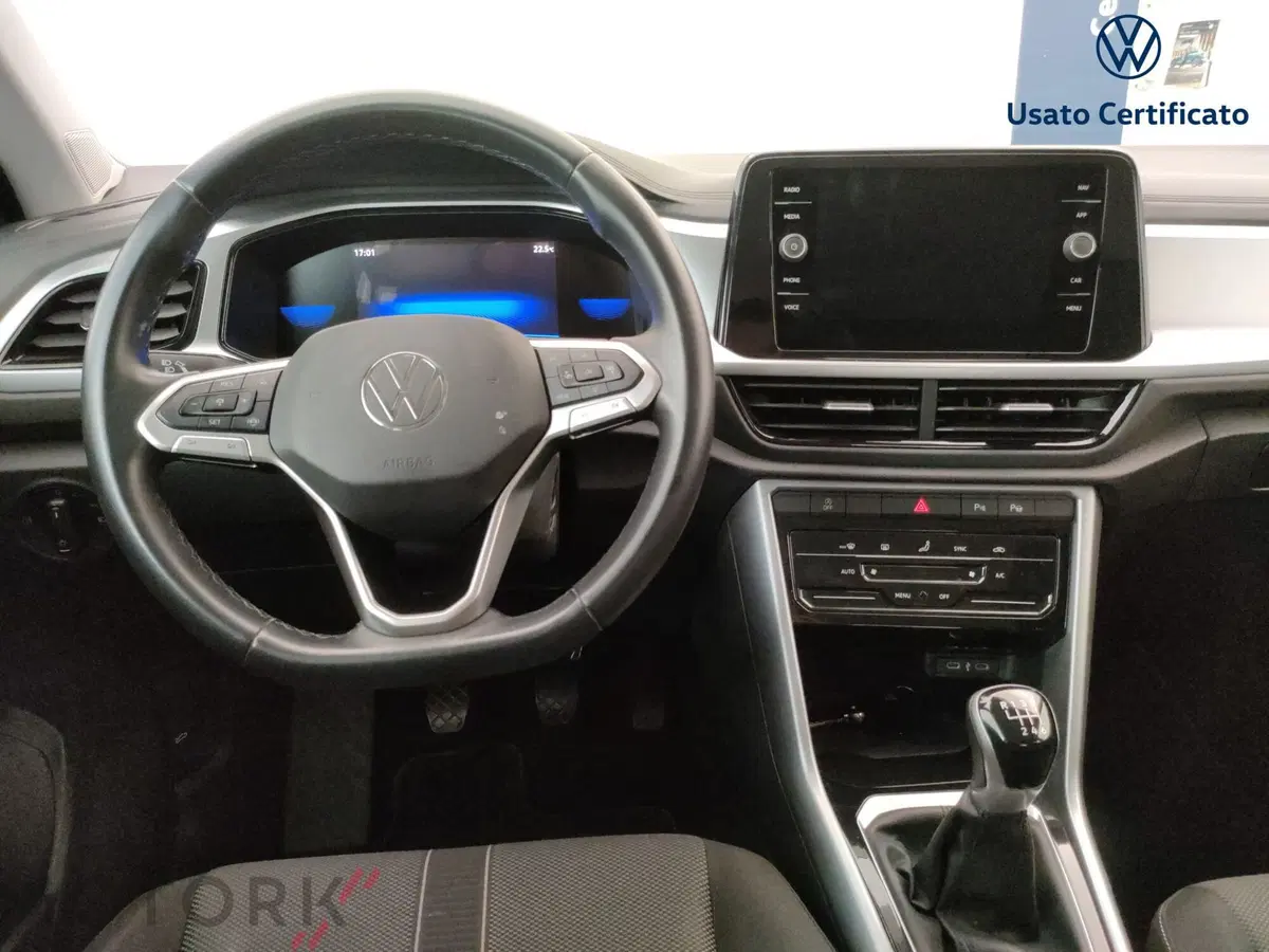 Volkswagen T-Roc usata a Varese (12)