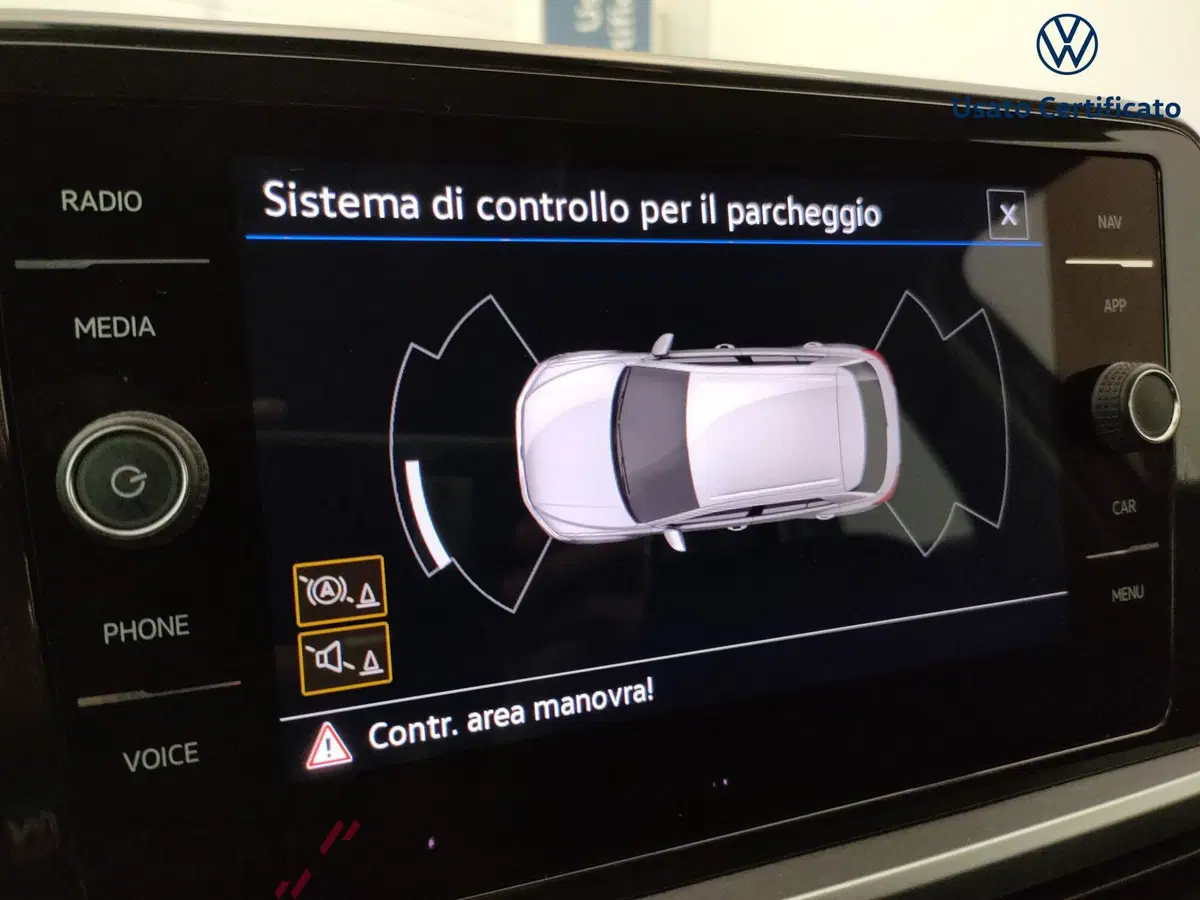 Volkswagen T-Roc usata a Varese (16)