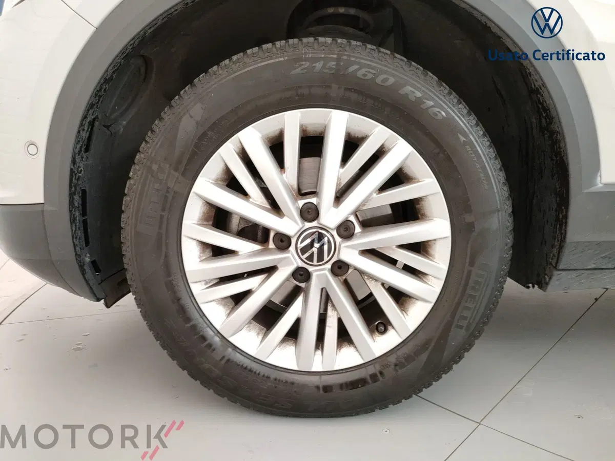 Volkswagen T-Roc usata a Varese (6)