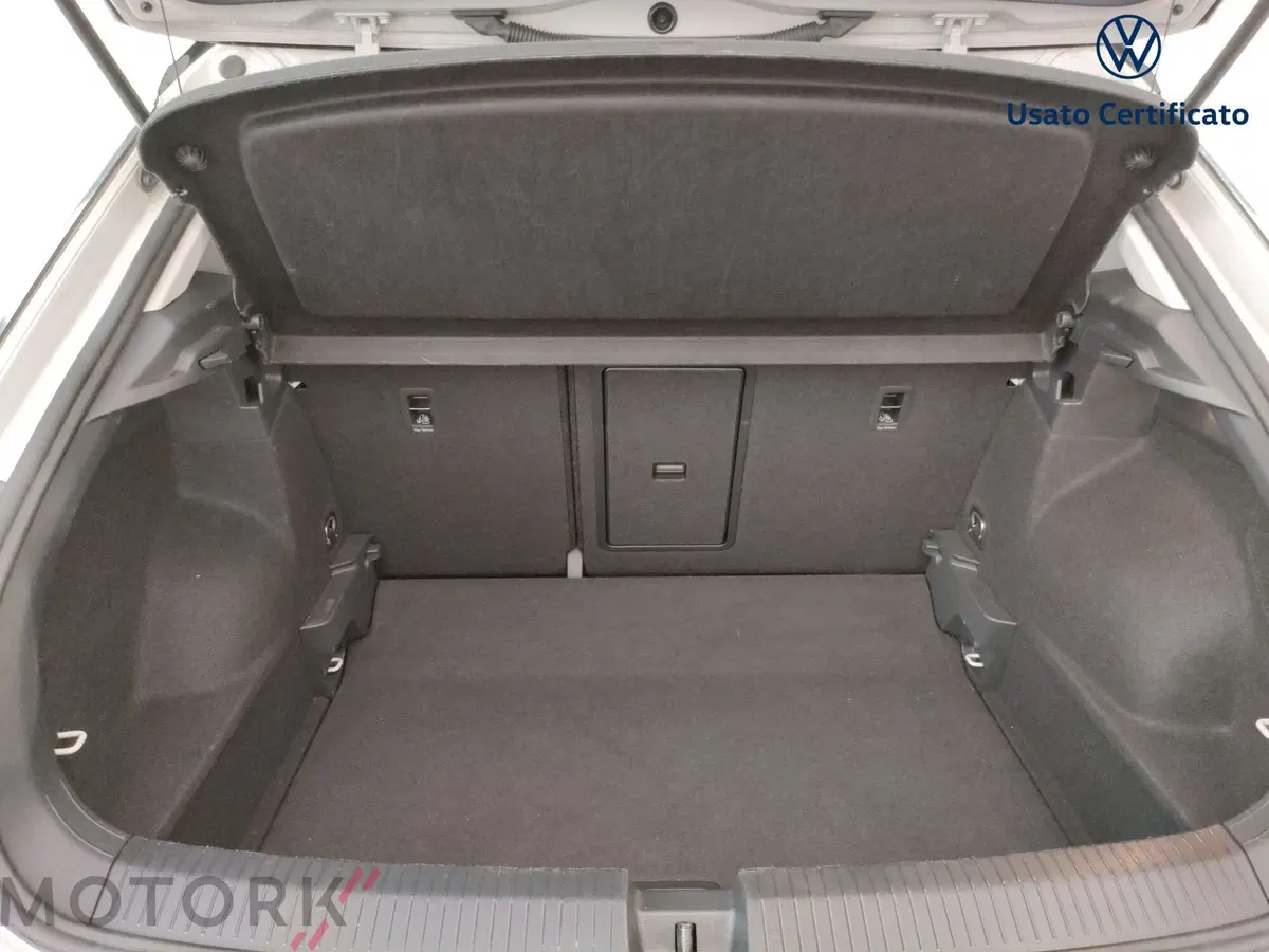 Volkswagen T-Roc usata a Varese (9)