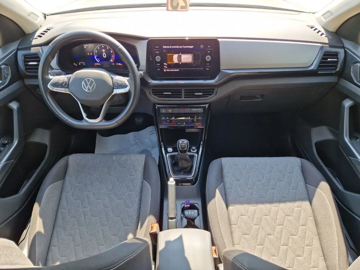 Volkswagen T-Cross usata a Siena (13)