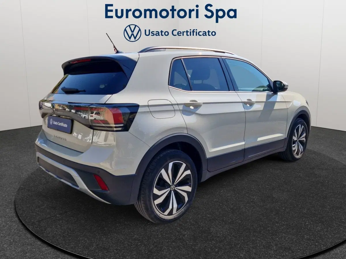 Volkswagen T-Cross usata a Siena (5)