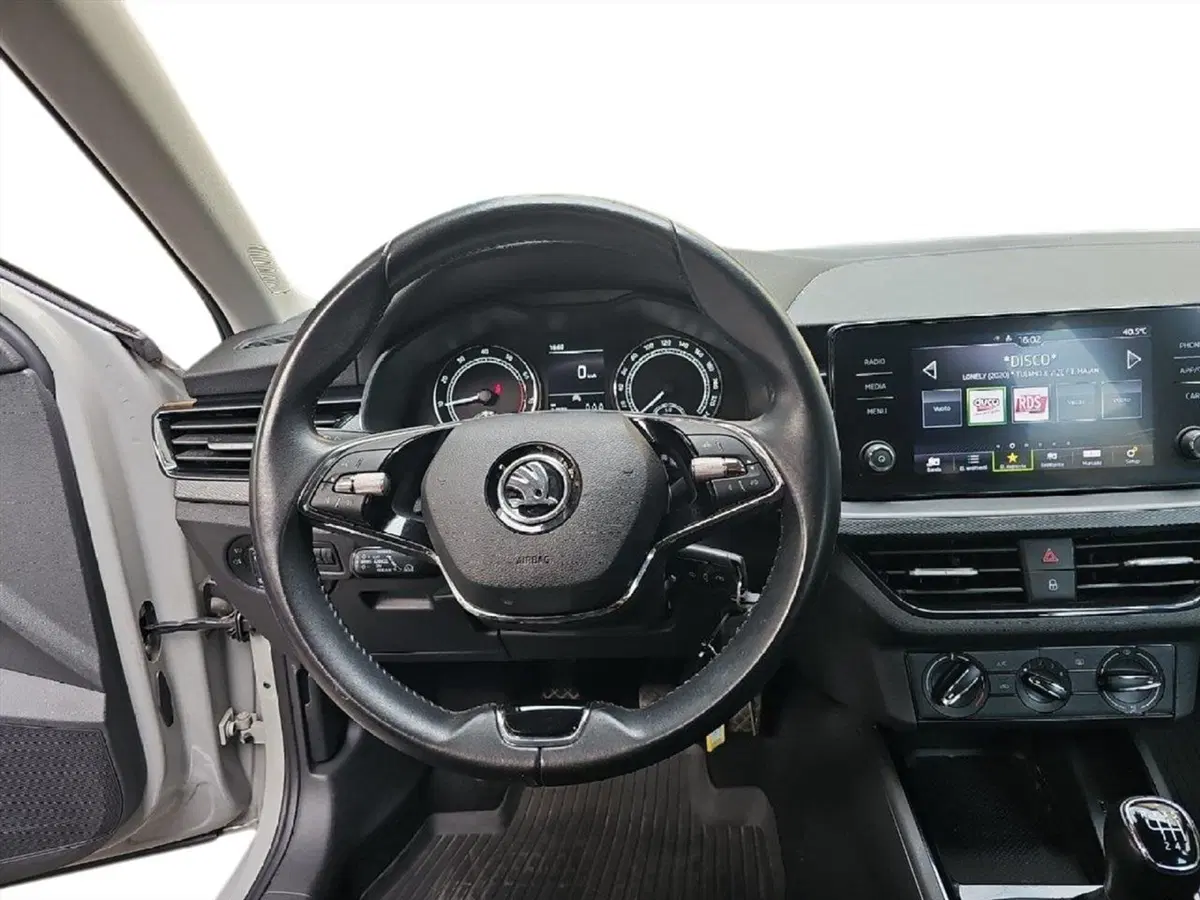 Skoda Scala usata a Lecco (11)