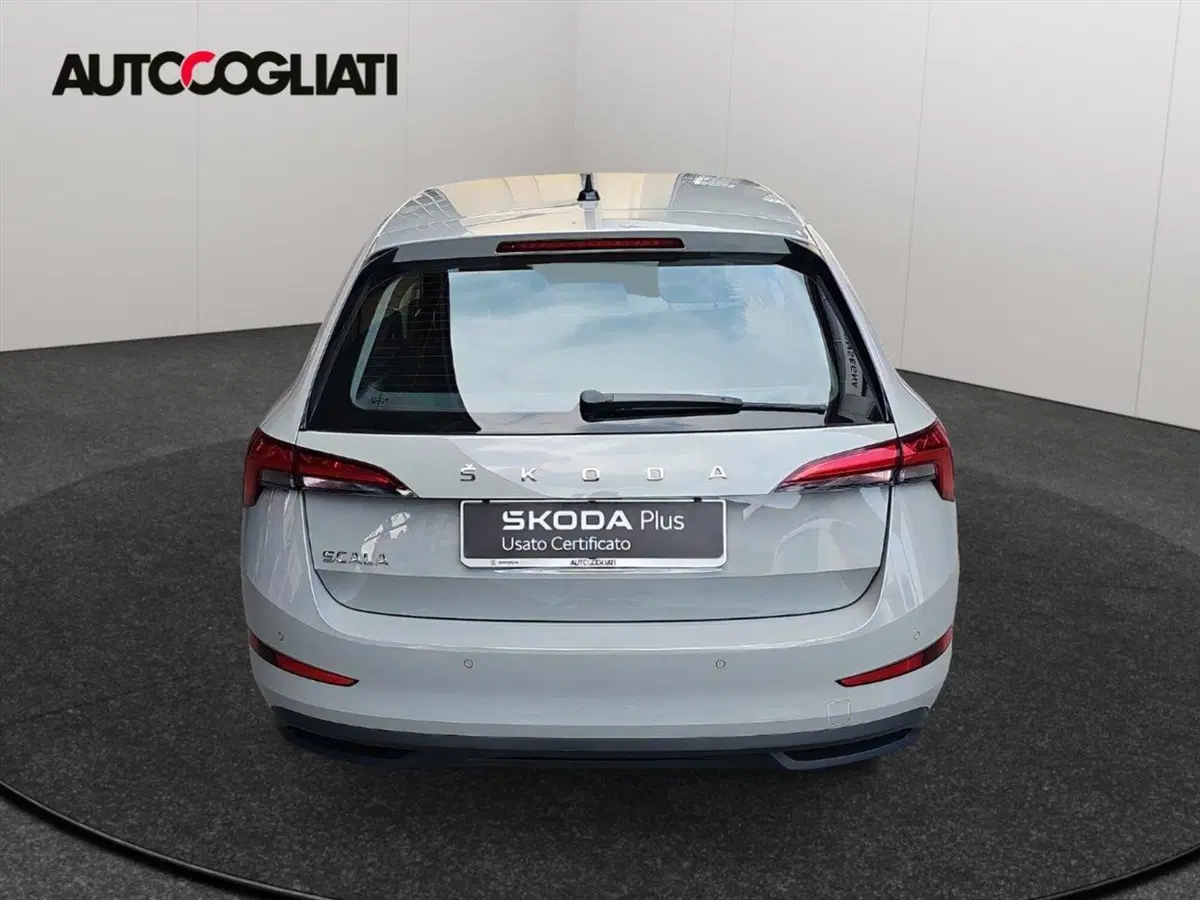 Skoda Scala usata a Lecco (5)