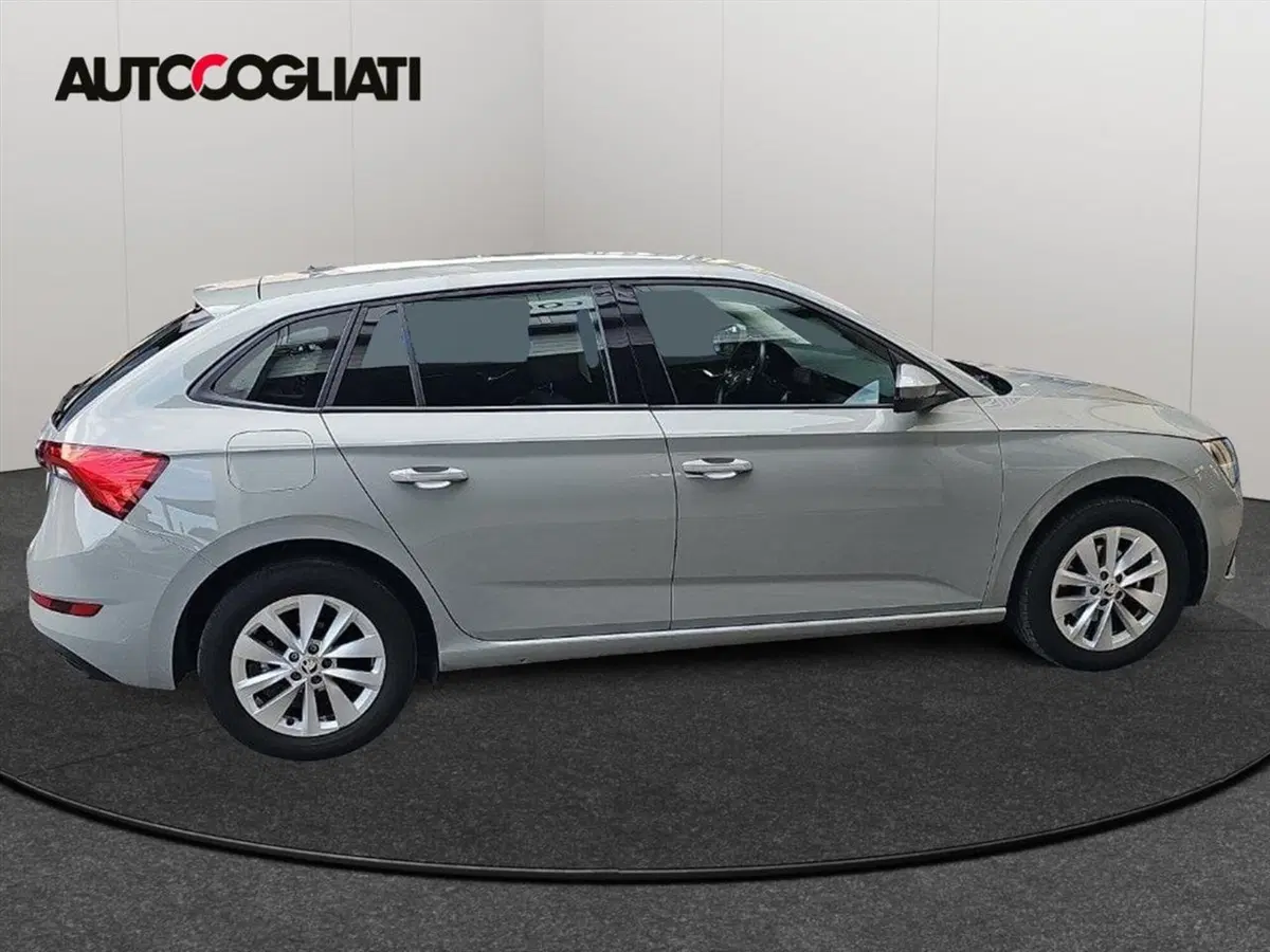 Skoda Scala usata a Lecco (7)