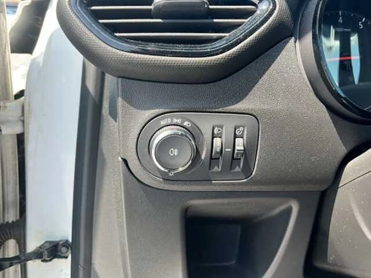 Opel Crossland X usata a Ravenna (17)