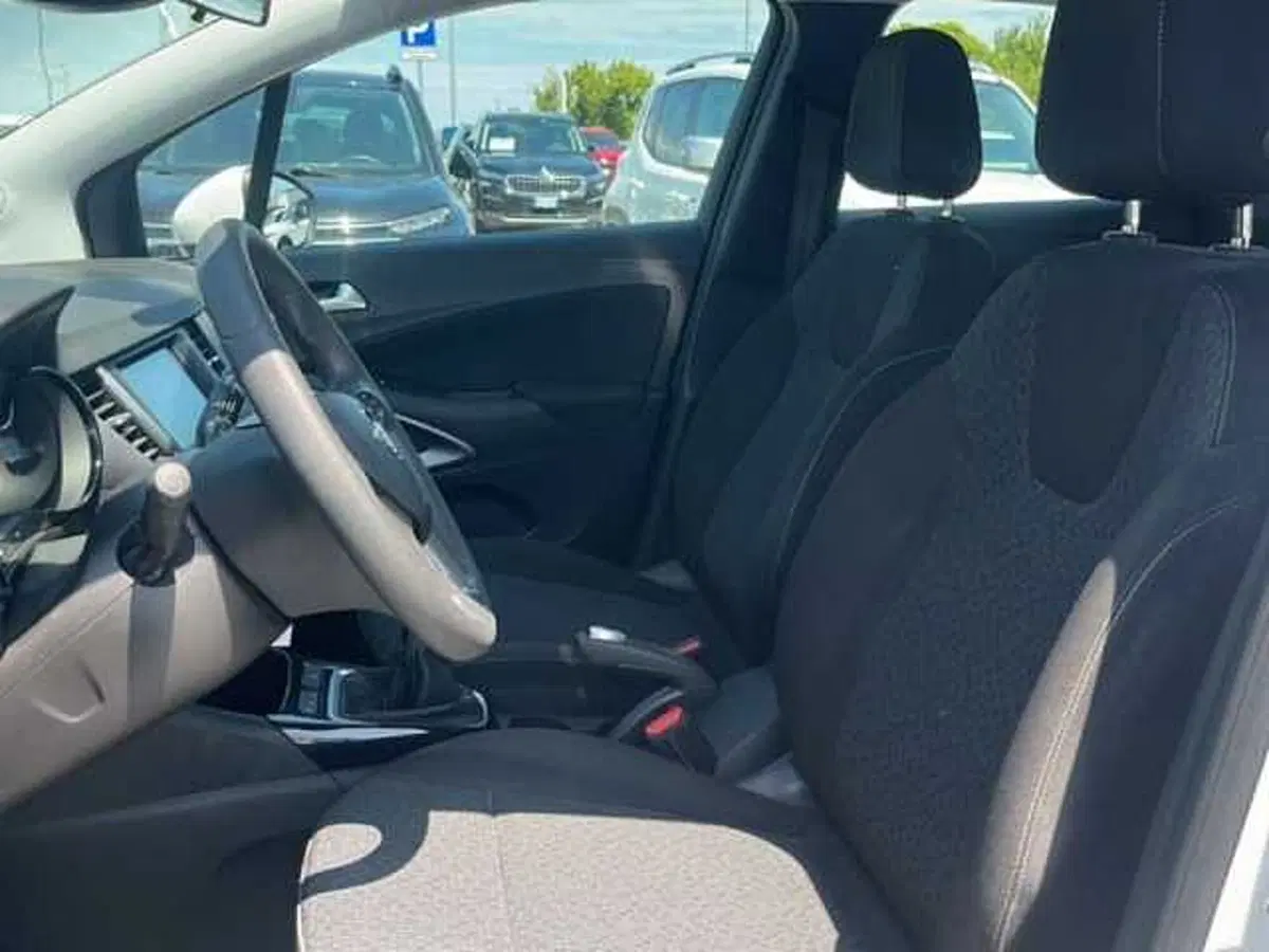 Opel Crossland X usata a Ravenna (18)