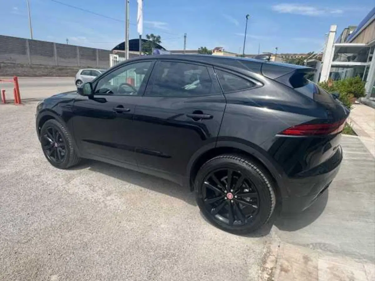 Jaguar E-Pace usata a Avellino (5)