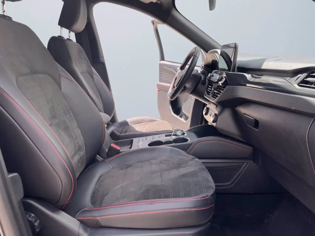 Ford Kuga usata a Milano (15)