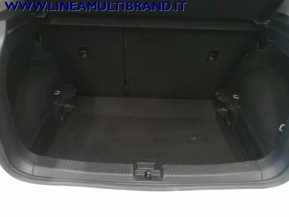 Volkswagen T-Cross usata a Piacenza (13)