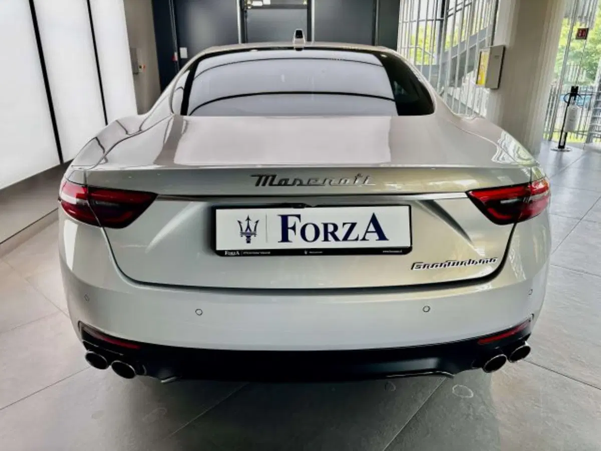 Maserati Granturismo usata a Torino (7)