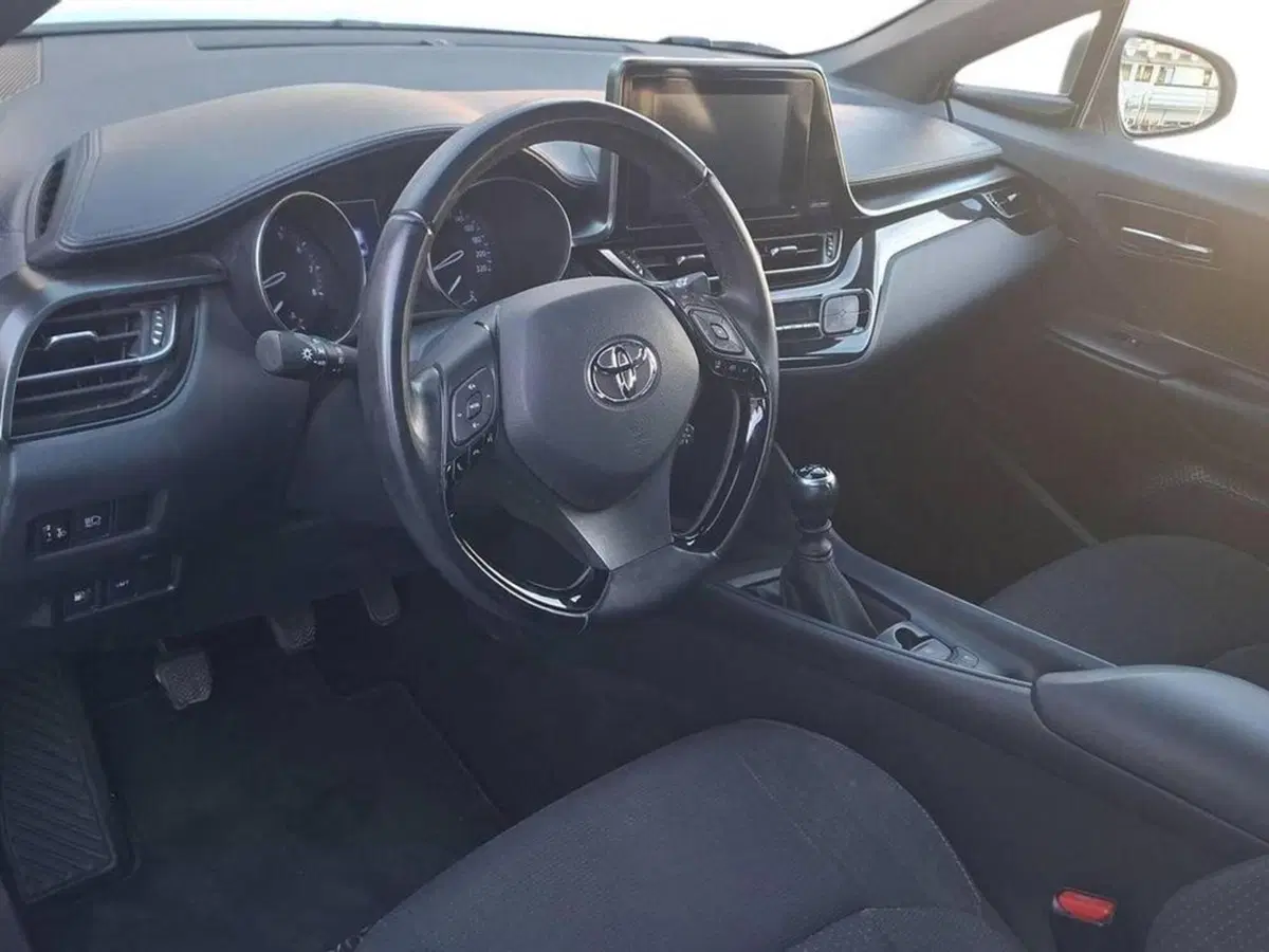 Toyota Toyota C-HR usata a Torino (11)