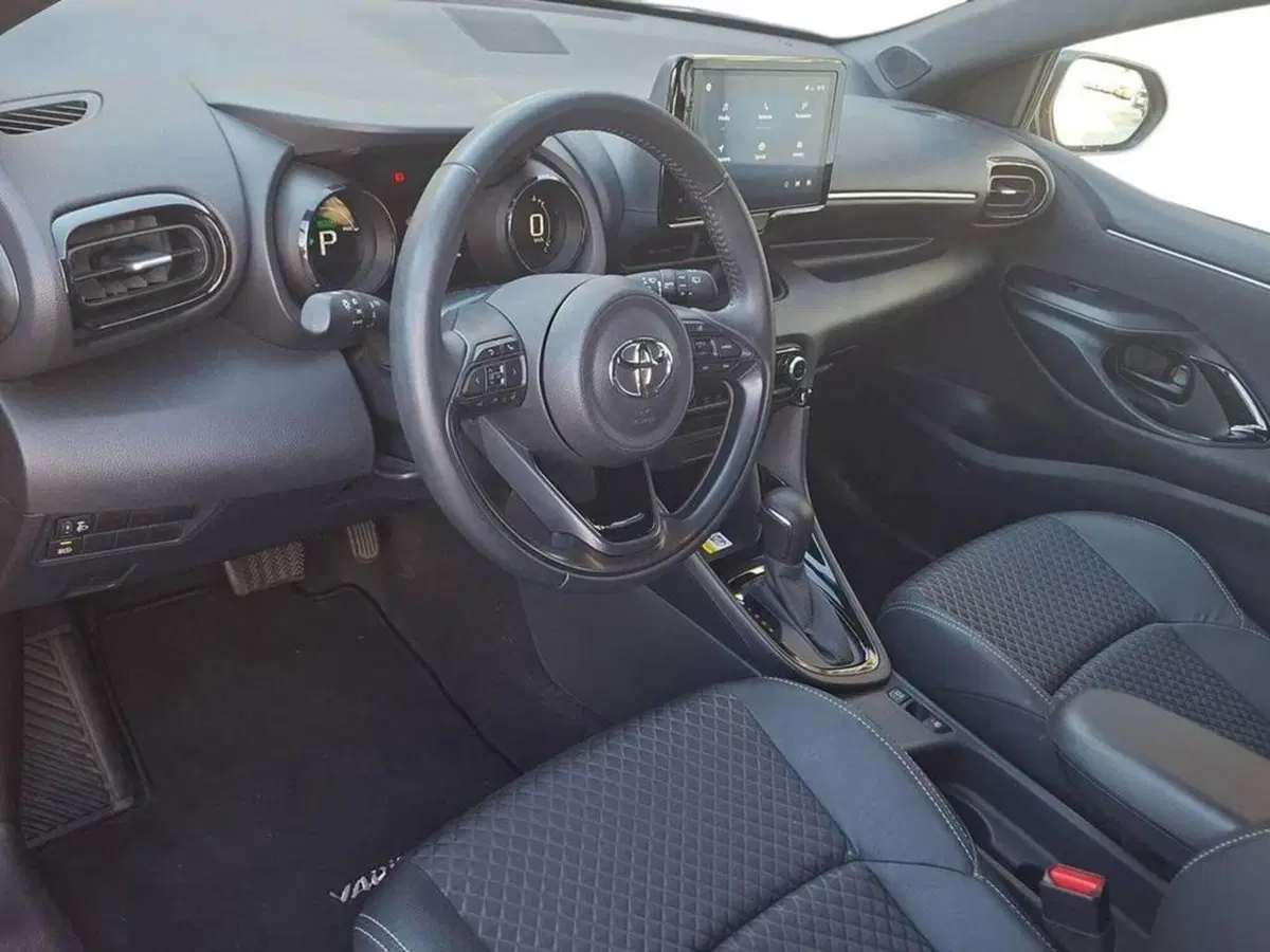 Toyota Yaris Cross usata a Torino (11)