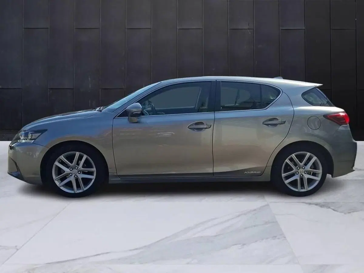Lexus CT usata a Torino (4)