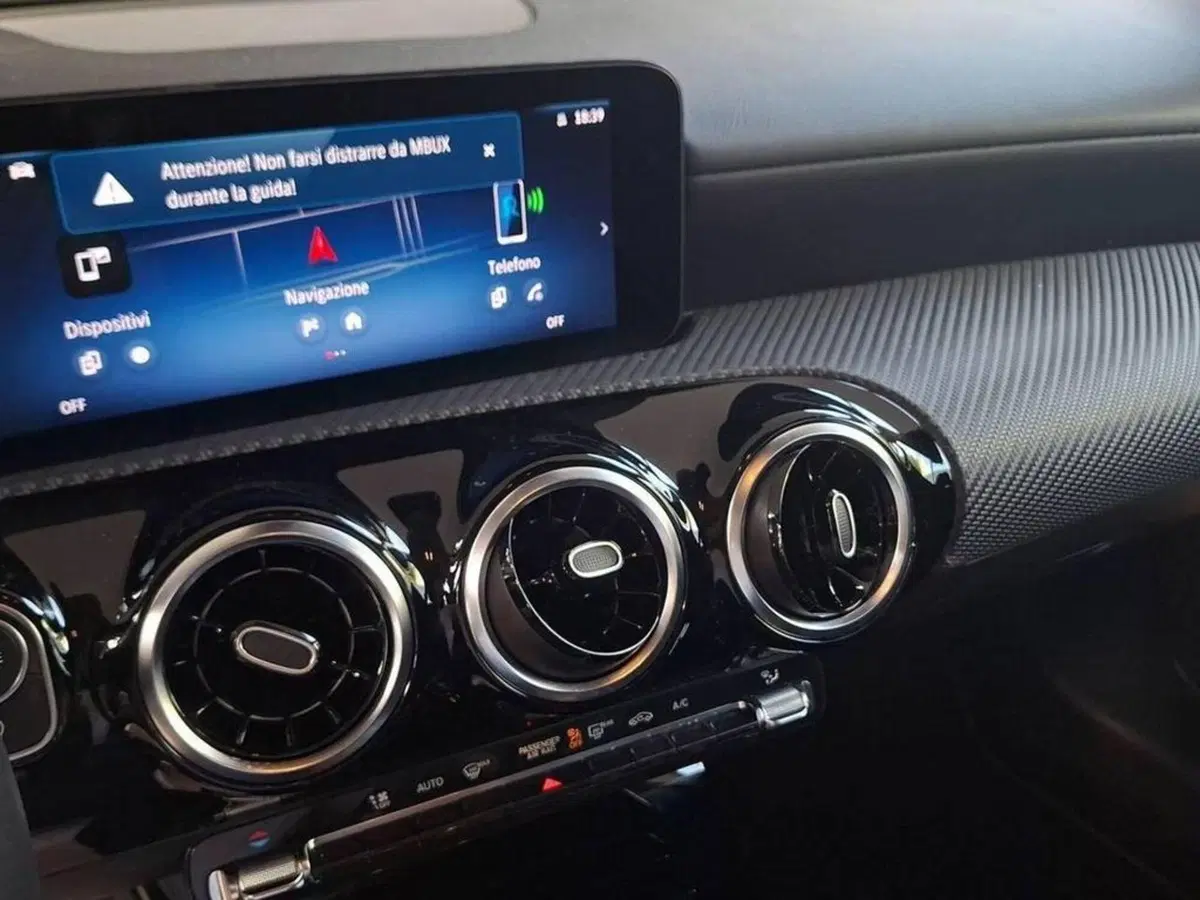 Mercedes-Benz CLA Shooting Brake usata a Torino (7)