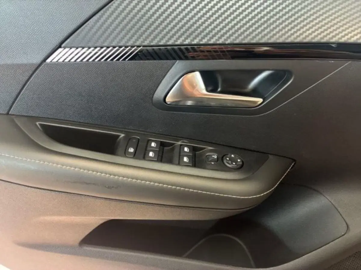 Peugeot 208 usata a Ancona (13)