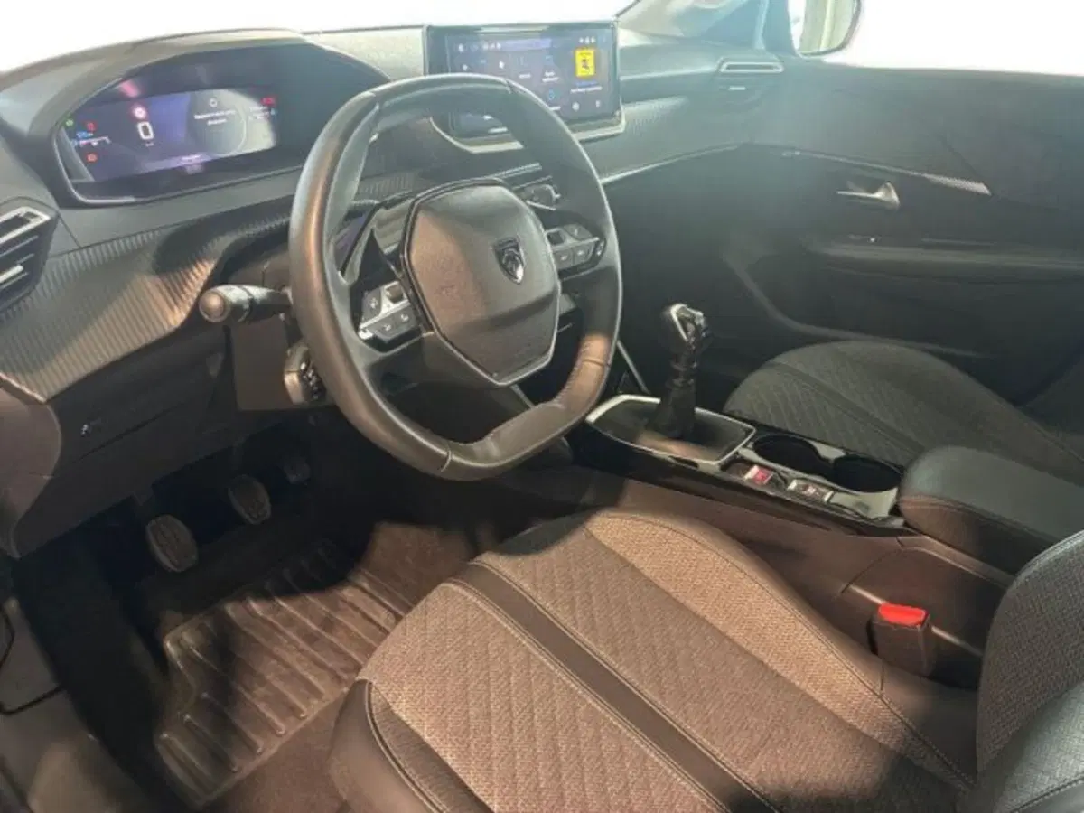 Peugeot 208 usata a Ancona (9)