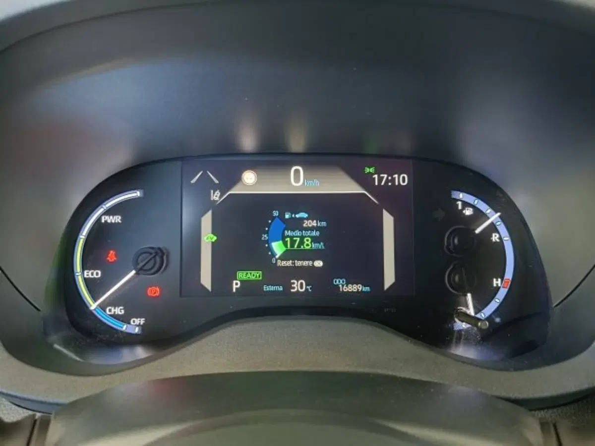 Toyota Yaris Cross usata a Teramo (12)
