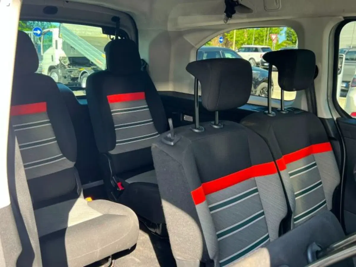 Citroen Berlingo usata a Lucca (13)
