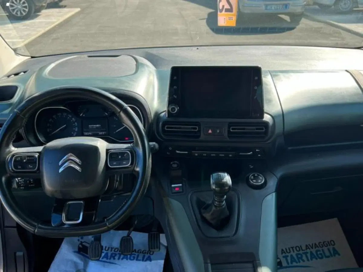 Citroen Berlingo usata a Lucca (8)