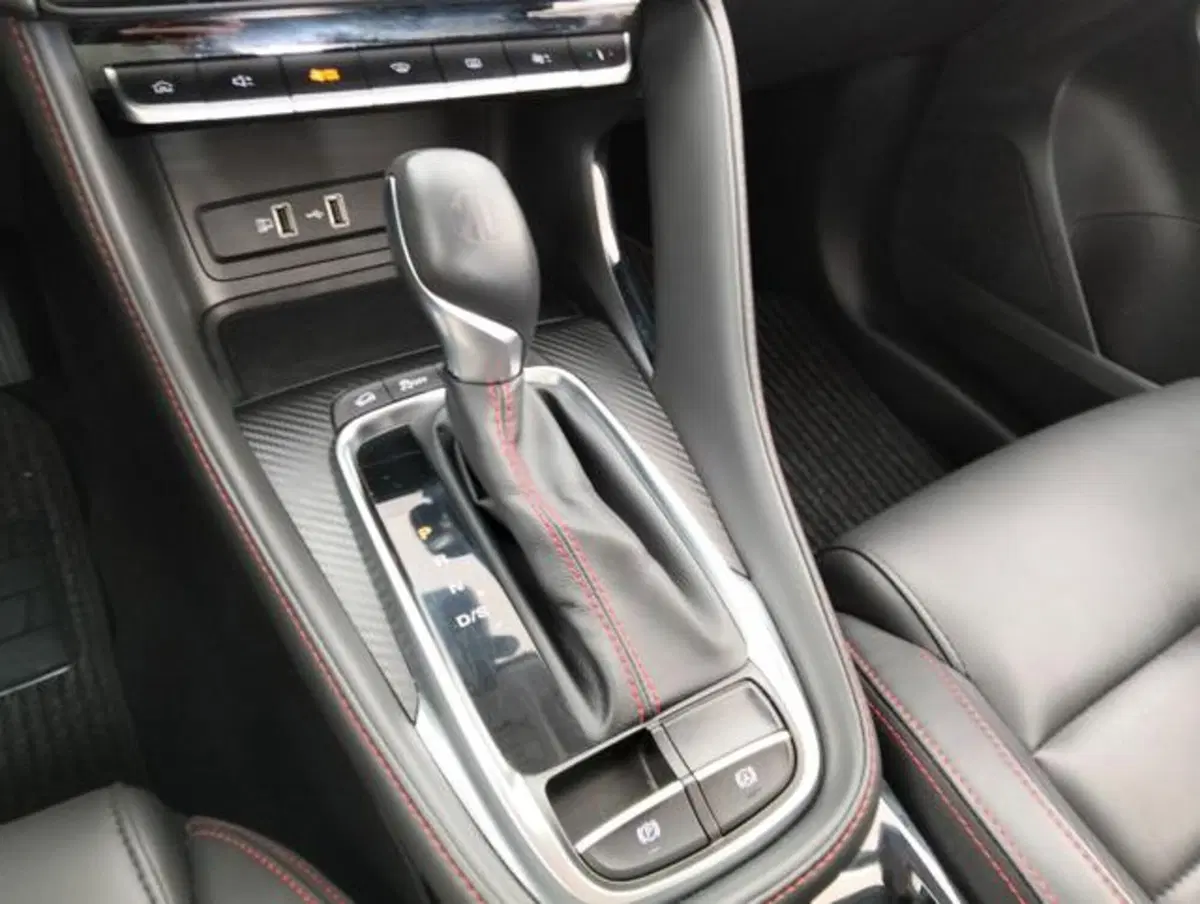 Mg ZS (2021-->) usata a Como (20)