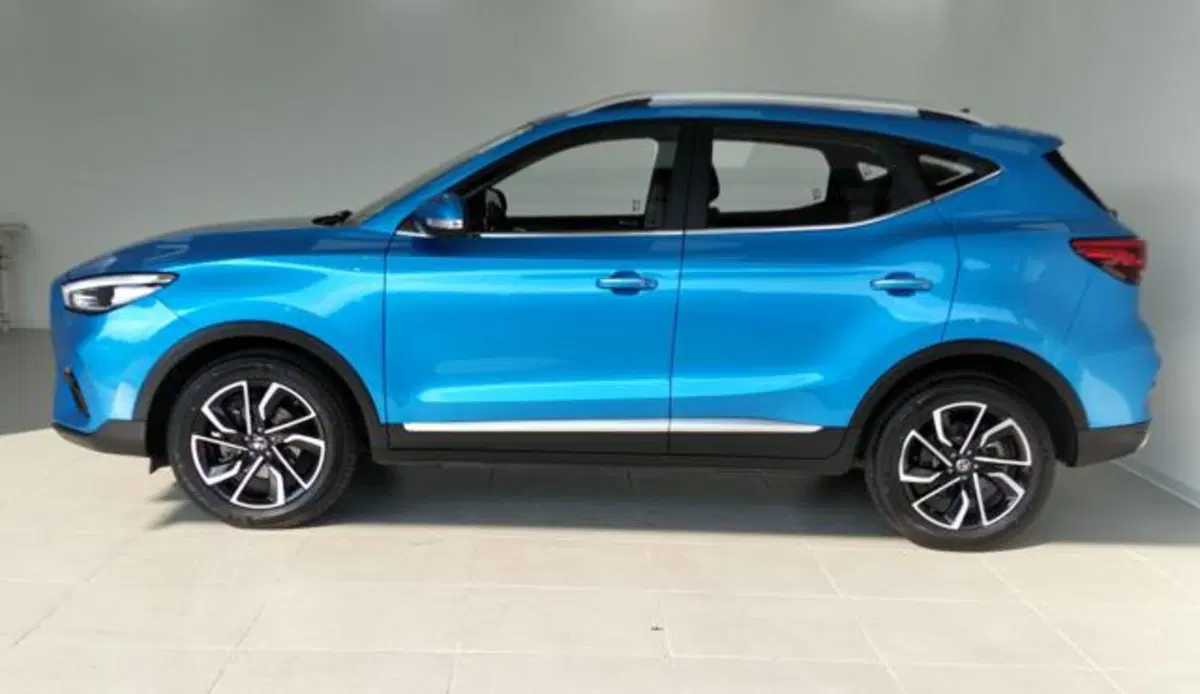 Mg ZS (2021-->) usata a Como (8)