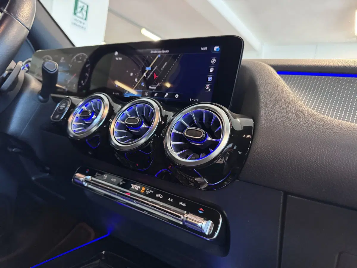 Mercedes-Benz GLA SUV usata a Messina (12)