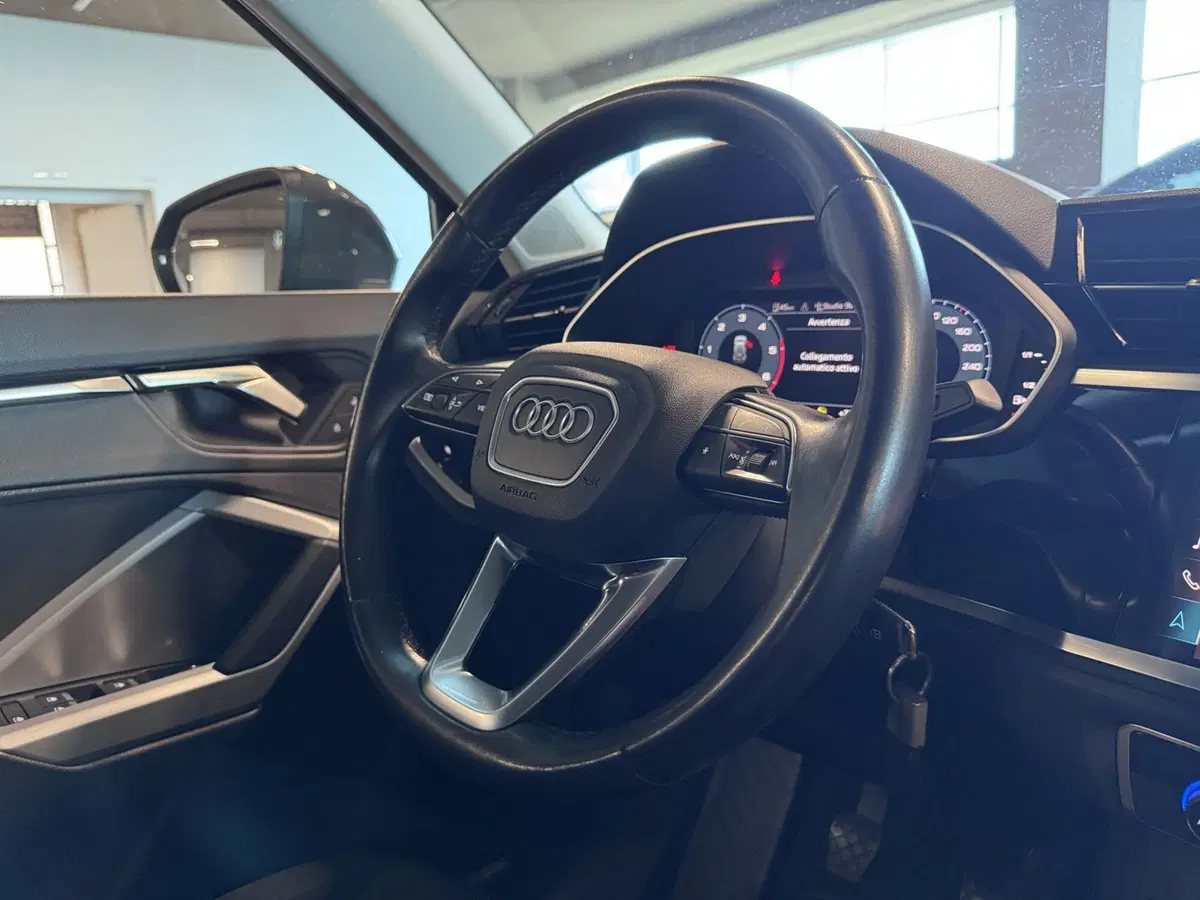 Audi Q3 Sportback usata a Messina (14)