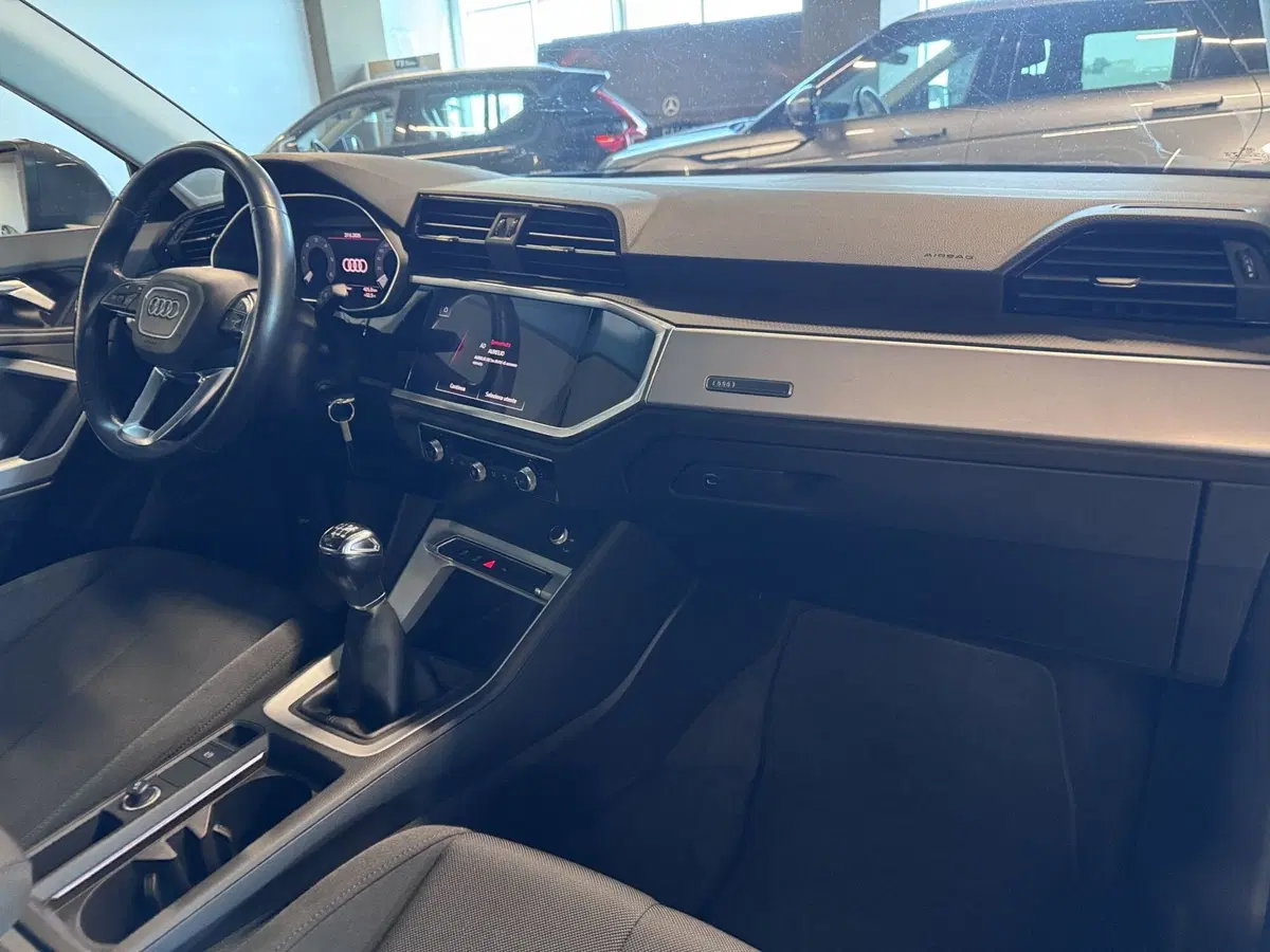 Audi Q3 Sportback usata a Messina (9)