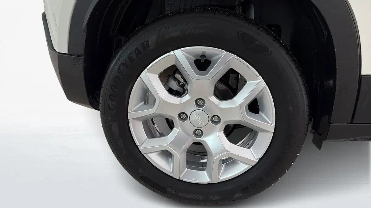 Jeep Avenger usata a Viterbo (5)