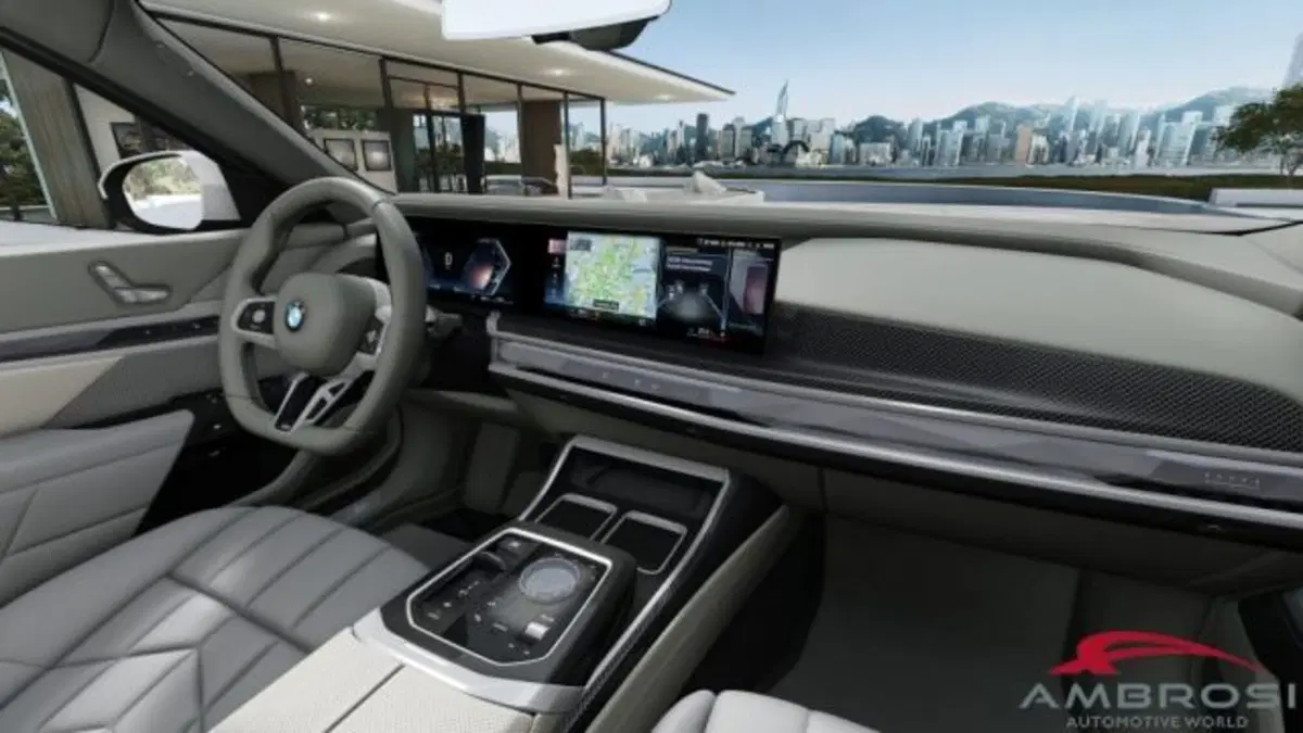 BMW Serie 7 nuova a Perugia (13)
