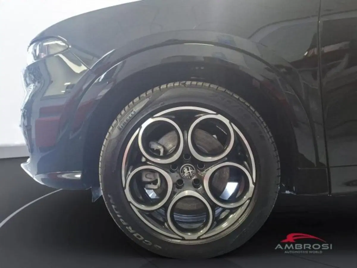 Alfa Romeo Tonale nuova a Perugia (13)