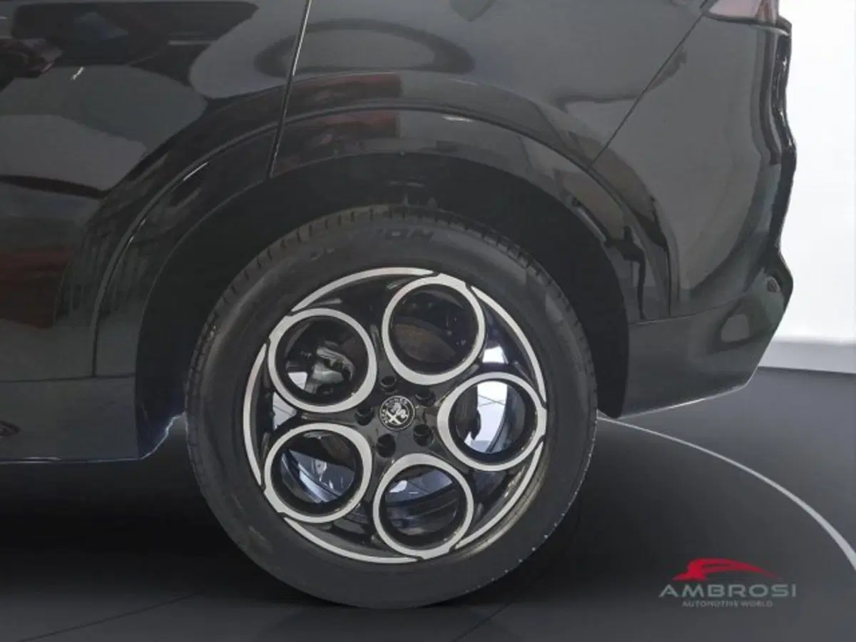 Alfa Romeo Tonale nuova a Perugia (14)
