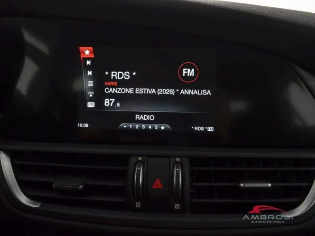 Alfa Romeo Giulia usata a Perugia (14)