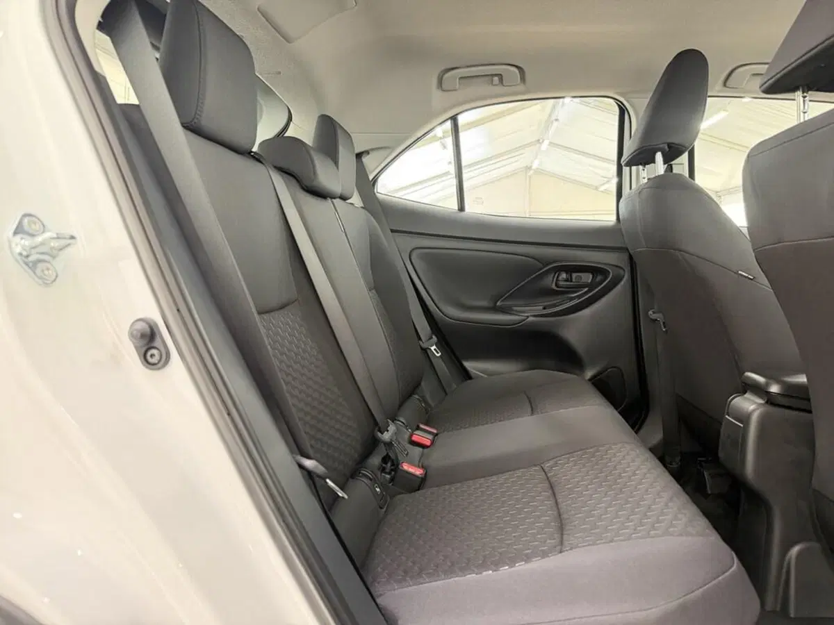 Toyota Yaris Cross nuova a Monza e Brianza (10)