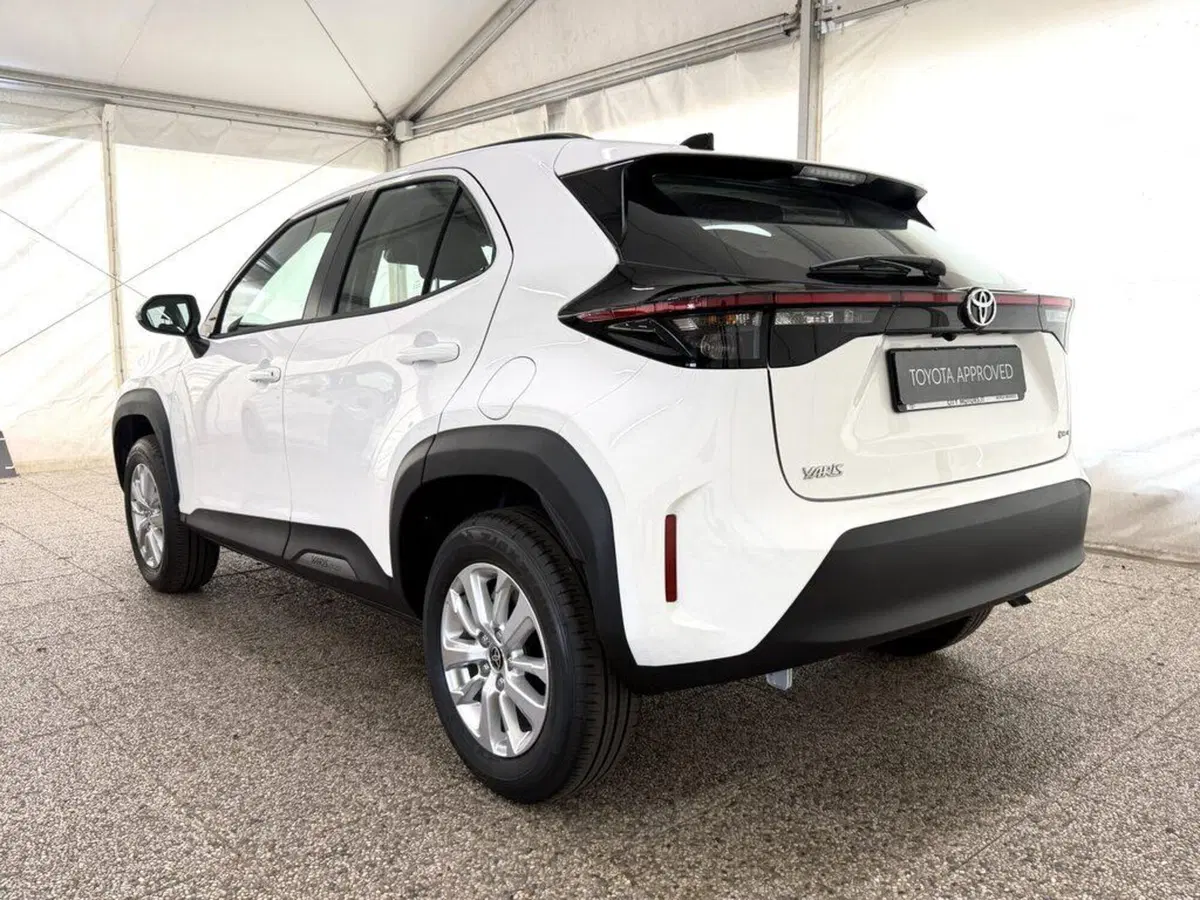 Toyota Yaris Cross nuova a Monza e Brianza (4)