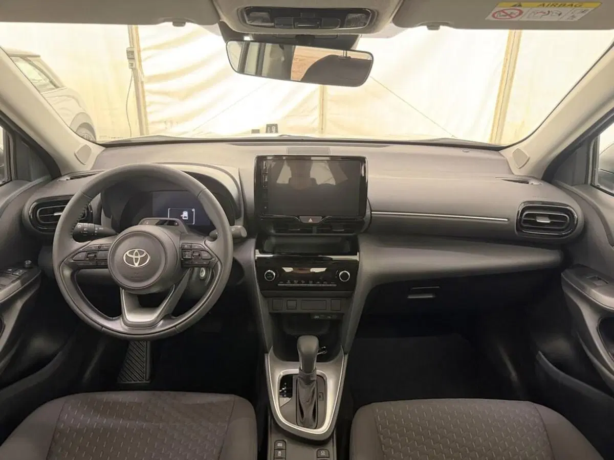 Toyota Yaris Cross nuova a Monza e Brianza (8)