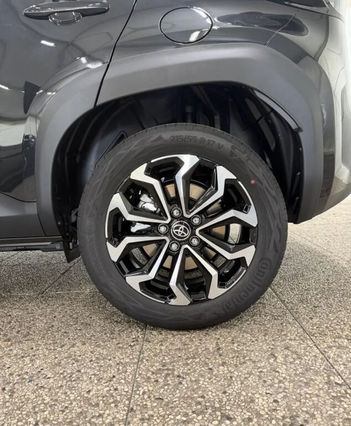 Toyota Yaris Cross nuova a Monza e Brianza (14)