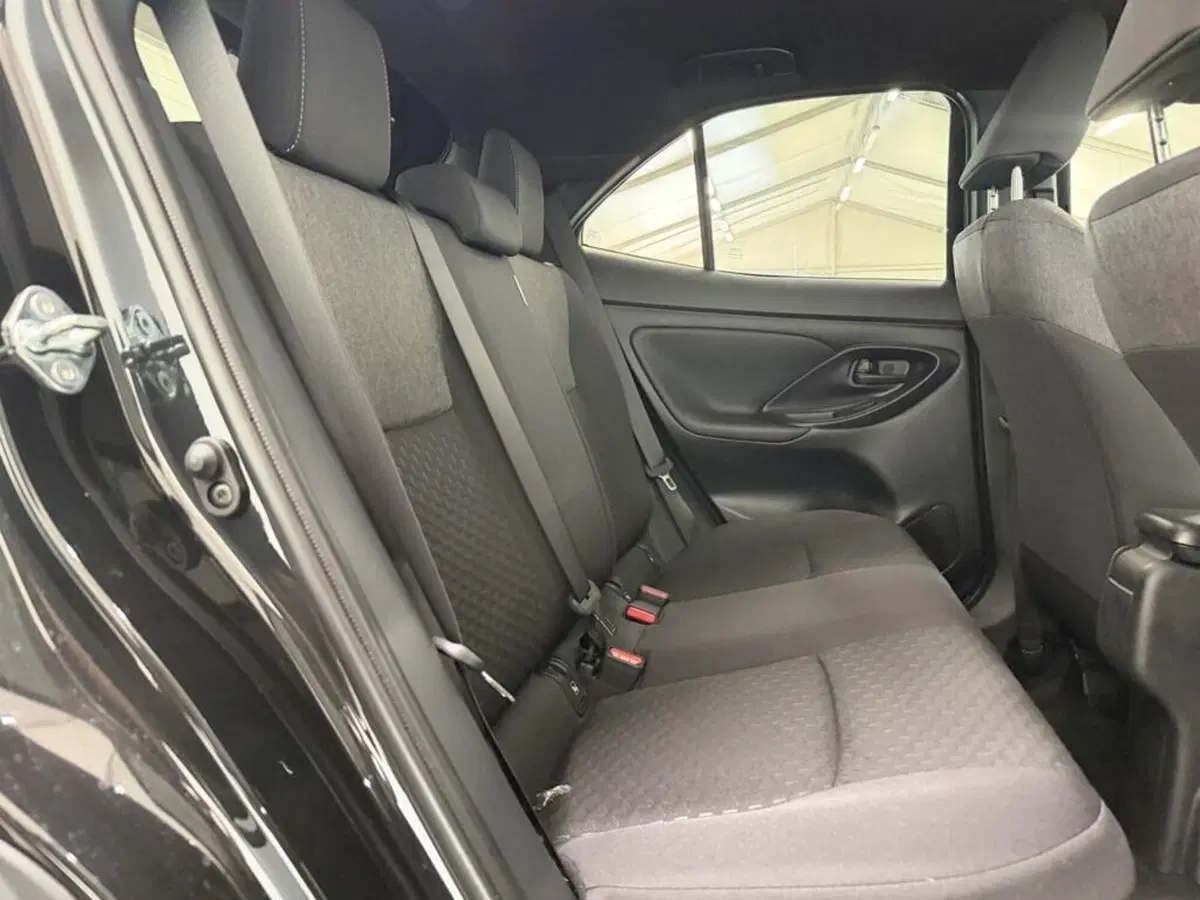 Toyota Yaris Cross nuova a Monza e Brianza (10)