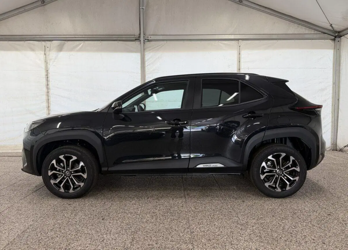 Toyota Yaris Cross nuova a Monza e Brianza (3)