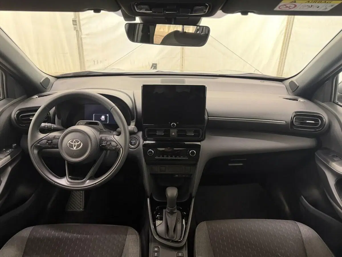 Toyota Yaris Cross nuova a Monza e Brianza (8)