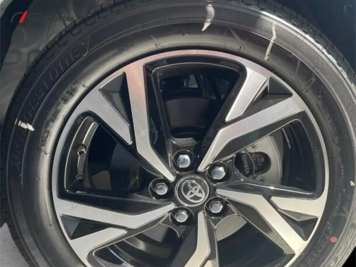 Toyota Yaris Cross nuova a Monza e Brianza (8)