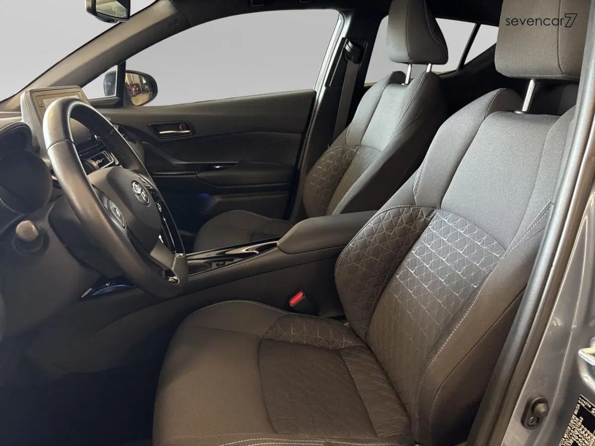 Toyota Toyota C-HR usata a Verona (15)