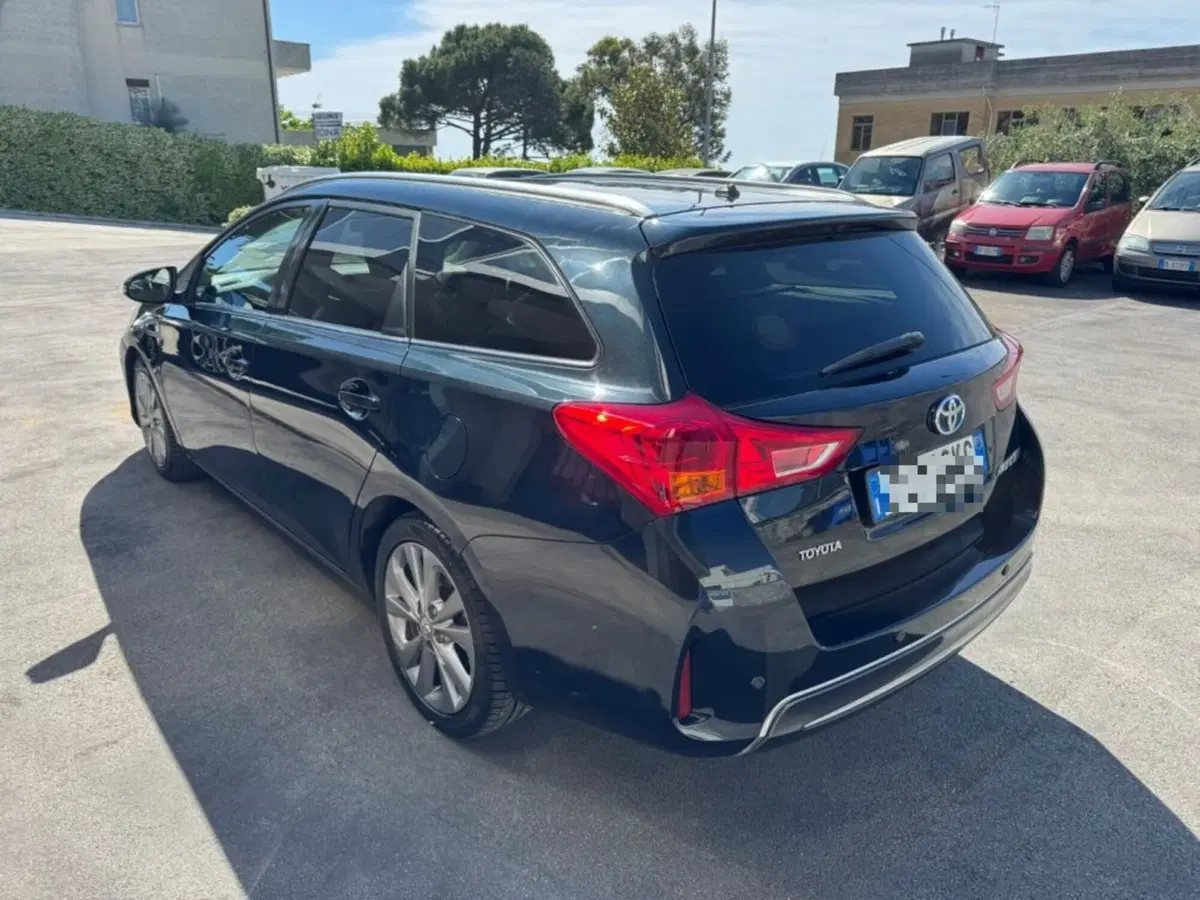 Toyota Auris Station Wagon usata a Macerata (6)