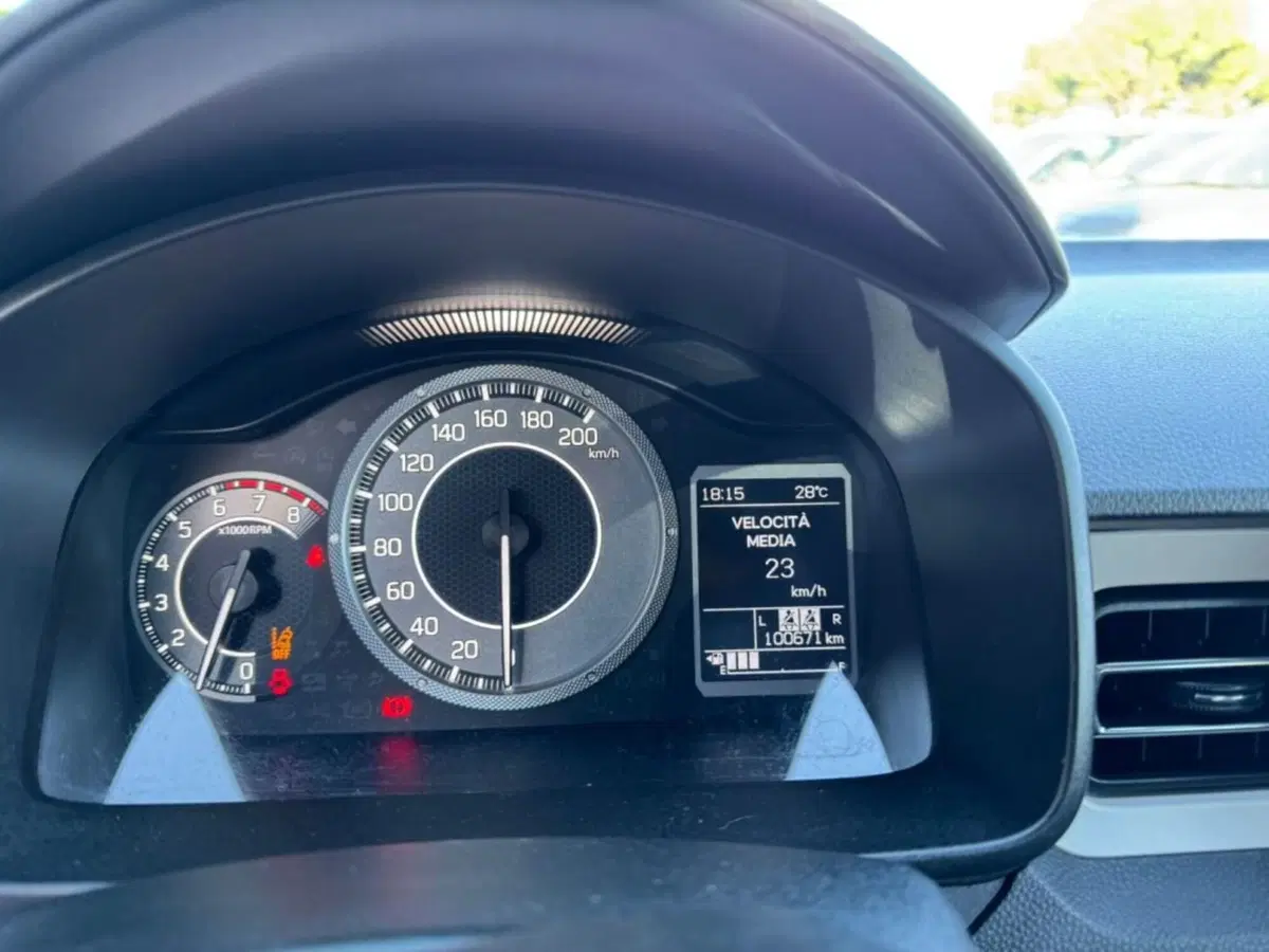 Suzuki Ignis usata a Macerata (10)