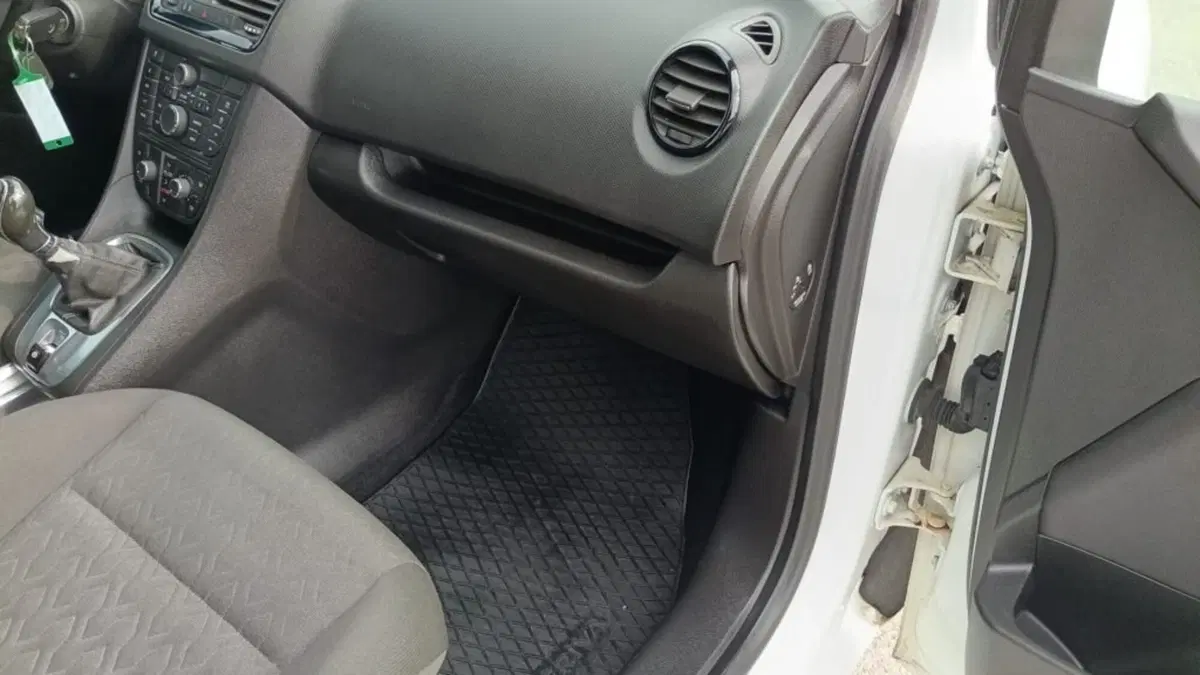 Opel Meriva usata a Macerata (11)