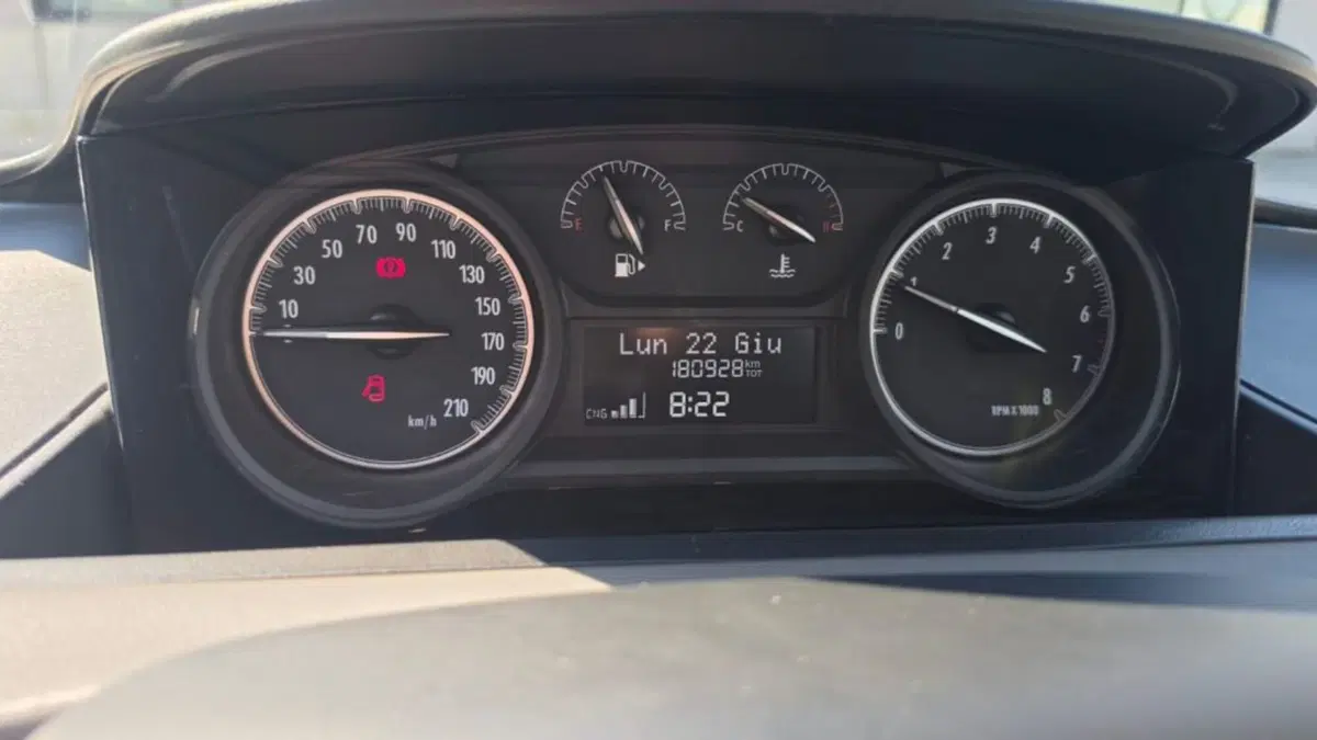 Lancia Ypsilon usata a Macerata (9)