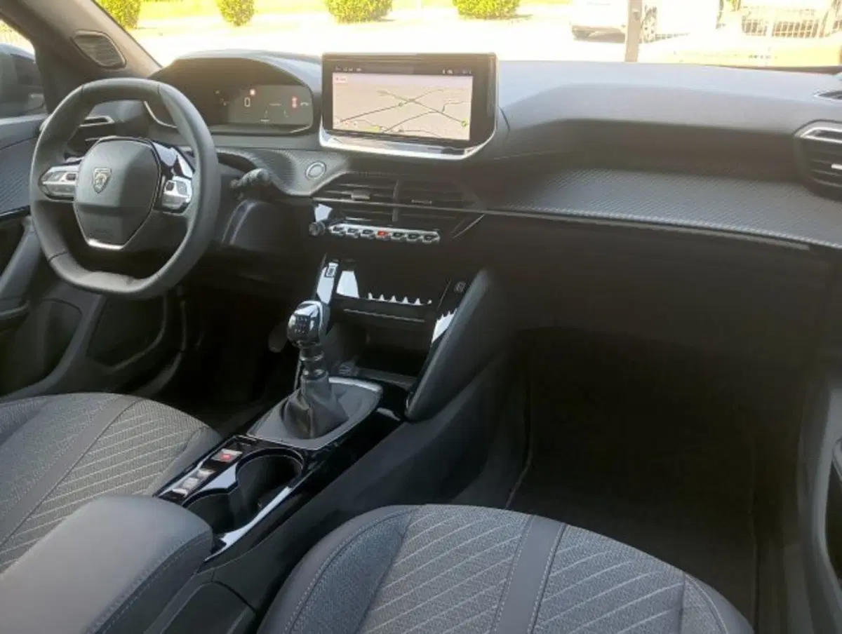 Peugeot 2008 nuova a Brescia (15)